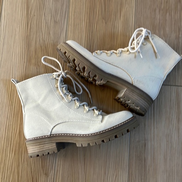 Beige canvas zip up ankle boots - Picture 1 of 5